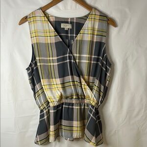 LOFT gingham plaid Blouse size medium with V-Neckline classy summer style